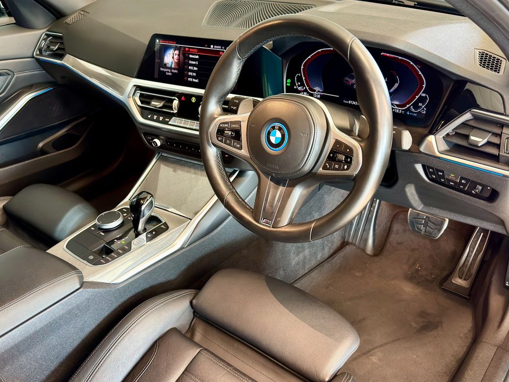 2021 BMW 330