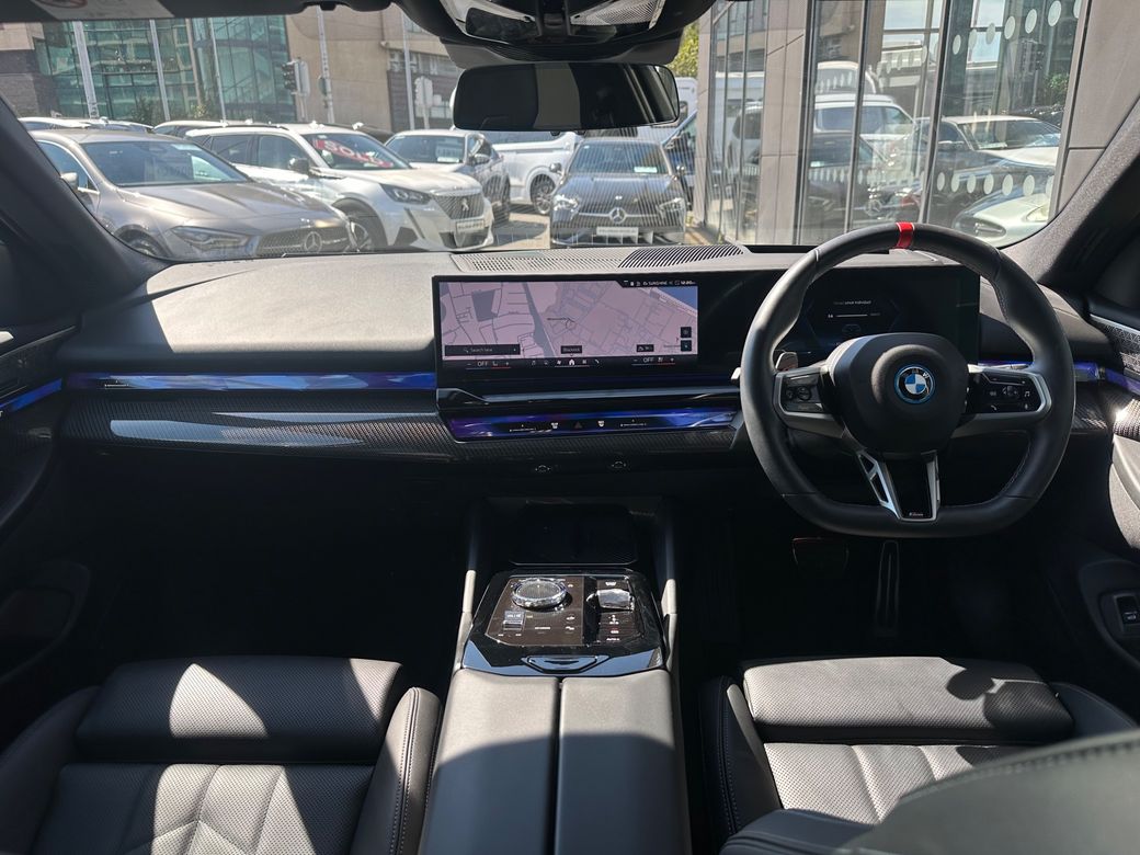 2025 BMW i5
