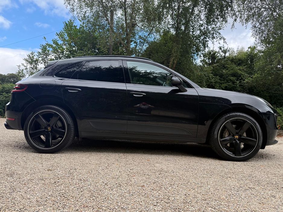 2015 Porsche Macan