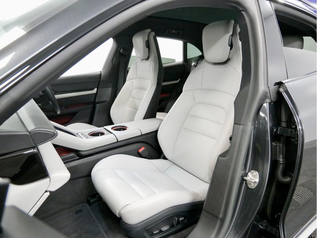 2023 Porsche Taycan