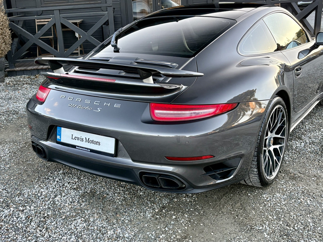 2015 Porsche 911