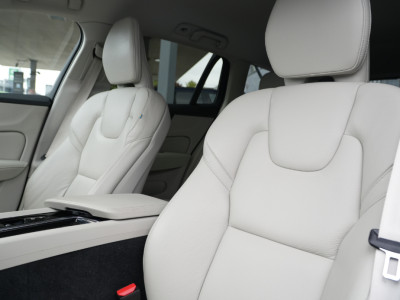 2020 Volvo V60