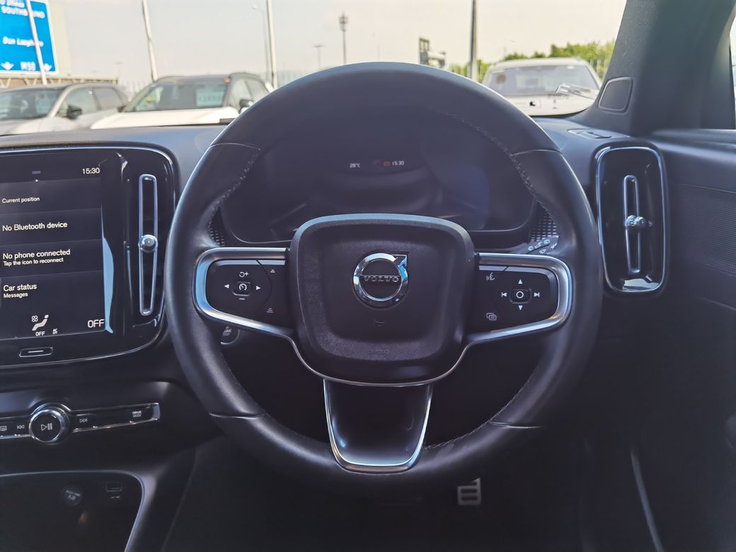 2022 Volvo XC40