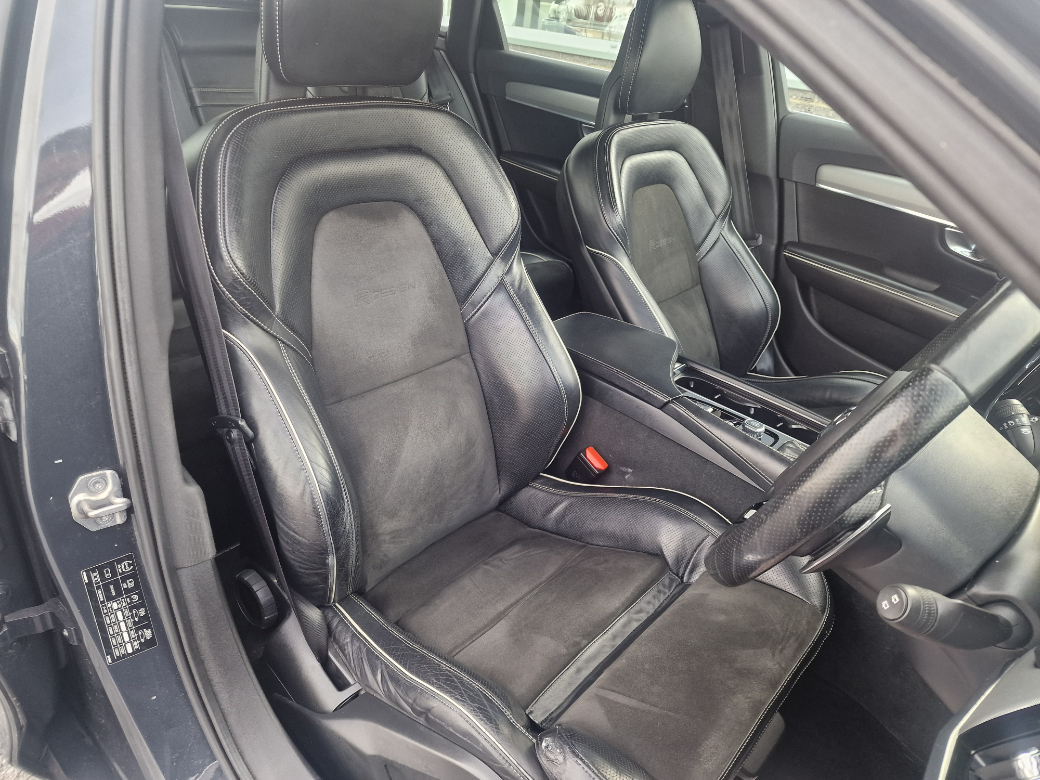 2018 Volvo V90
