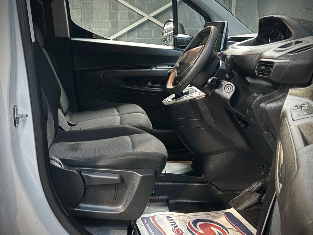 2023 Peugeot Partner