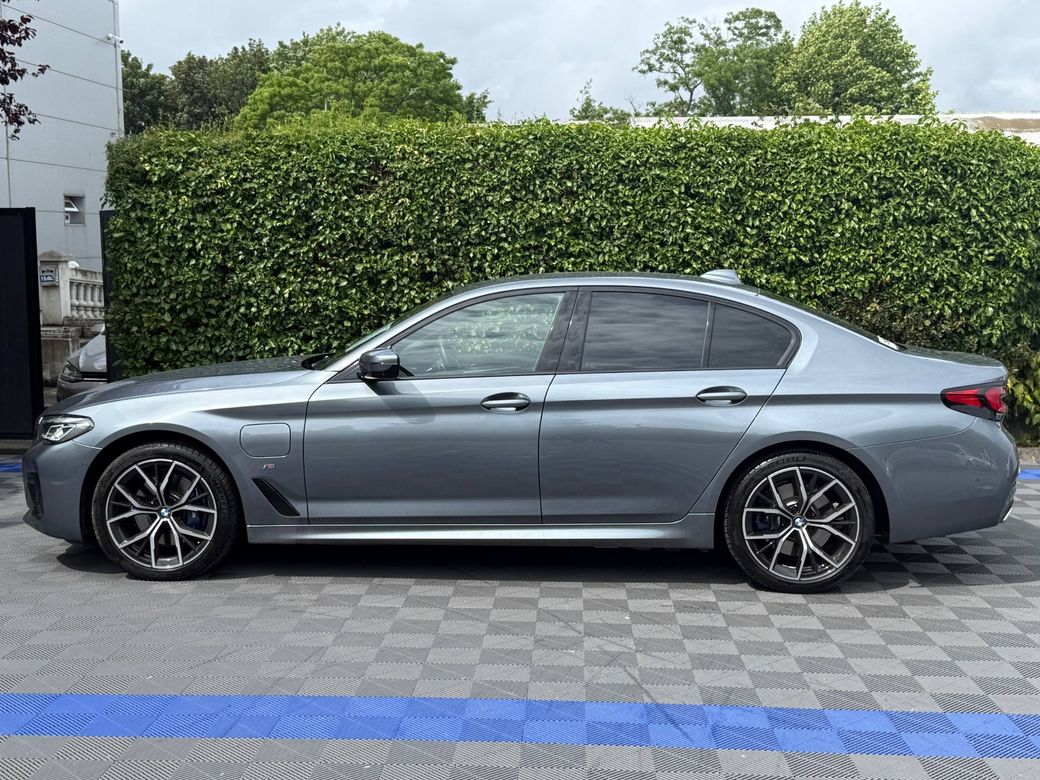 2021 BMW 5 Series