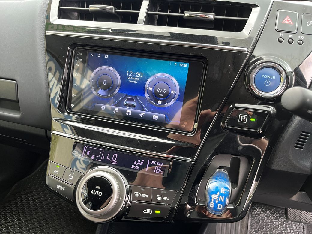 2018 Toyota Prius Alpha