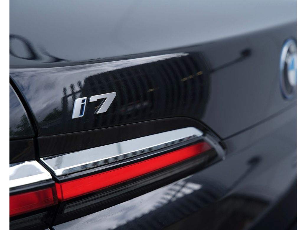 2024 BMW i7