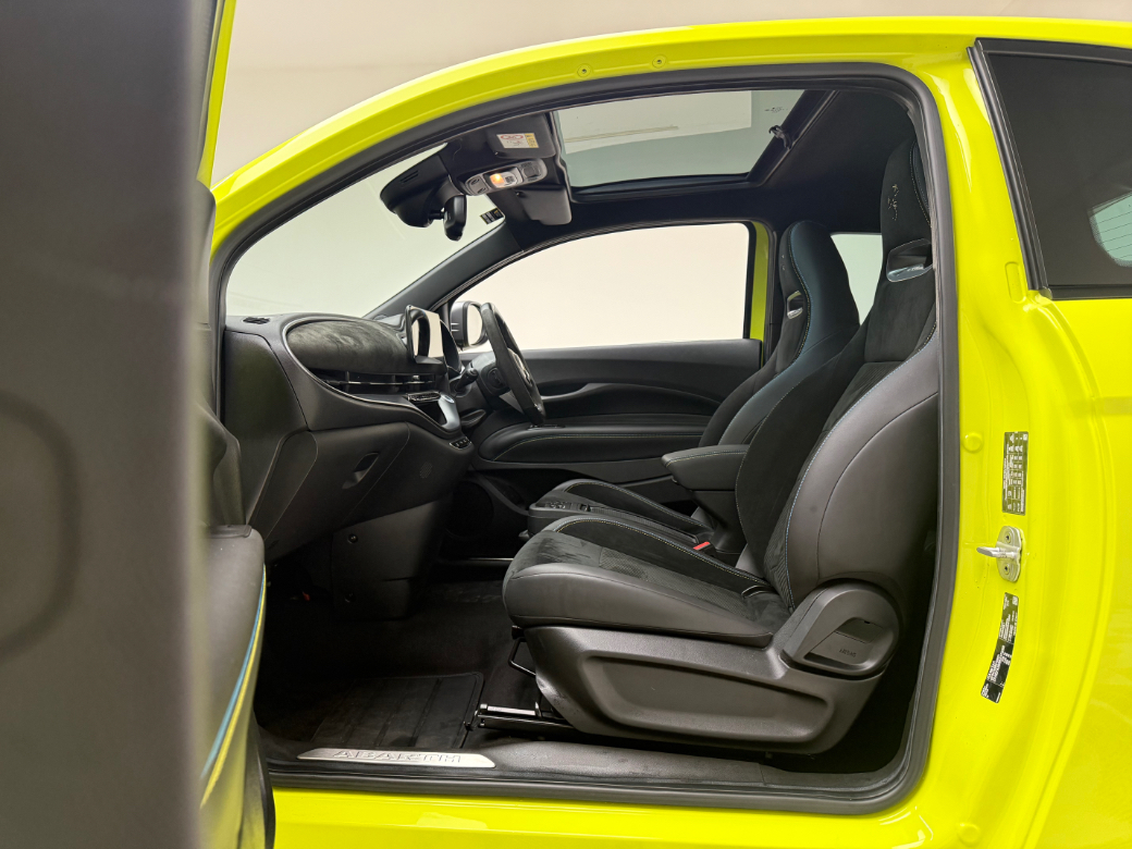 2023 Abarth 500e