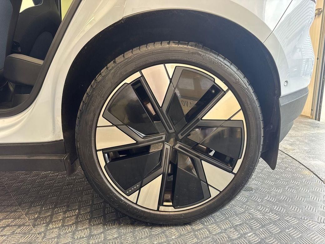 2025 Volvo EX30