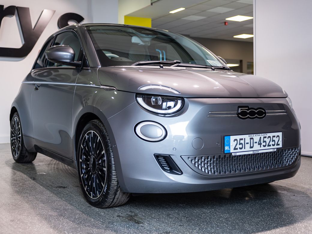 2025 Fiat 500e
