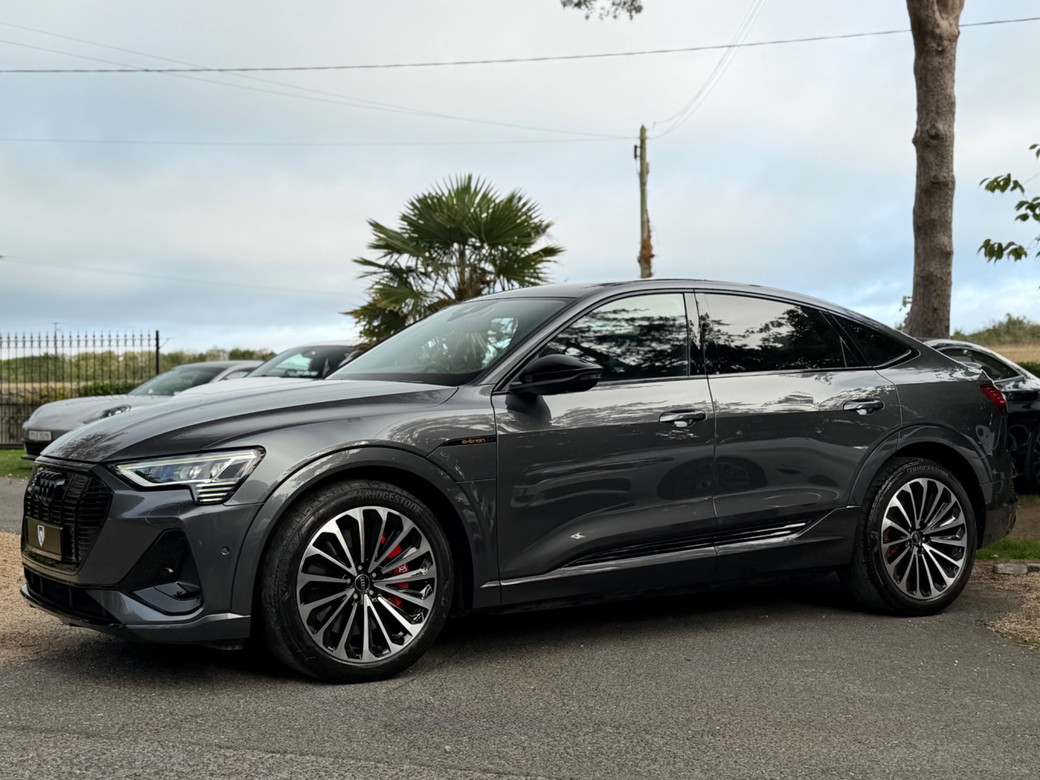 2022 Audi e-tron