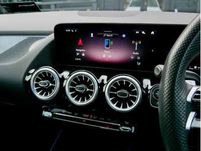 2024 Mercedes-Benz GLA 180