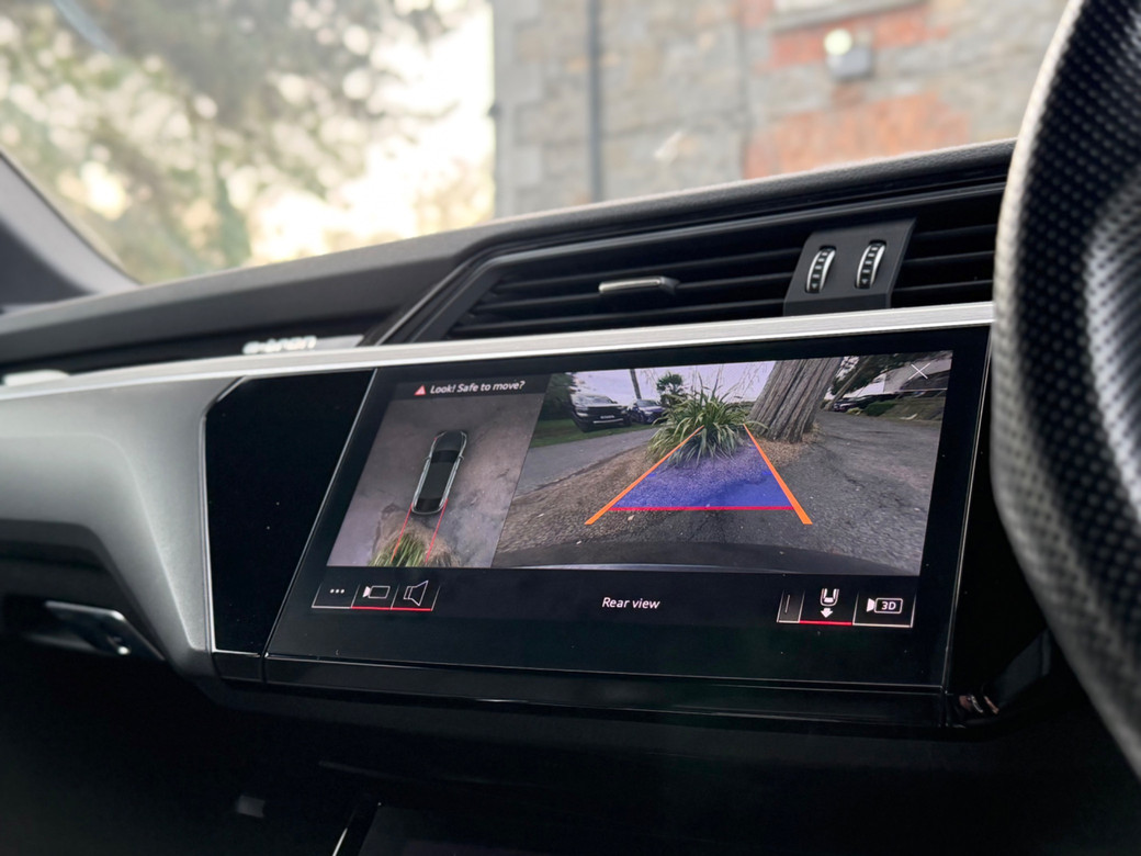 2022 Audi e-tron