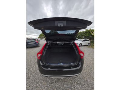 2018 Volvo V60 Cross Country