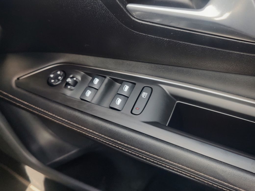 2020 Peugeot 3008