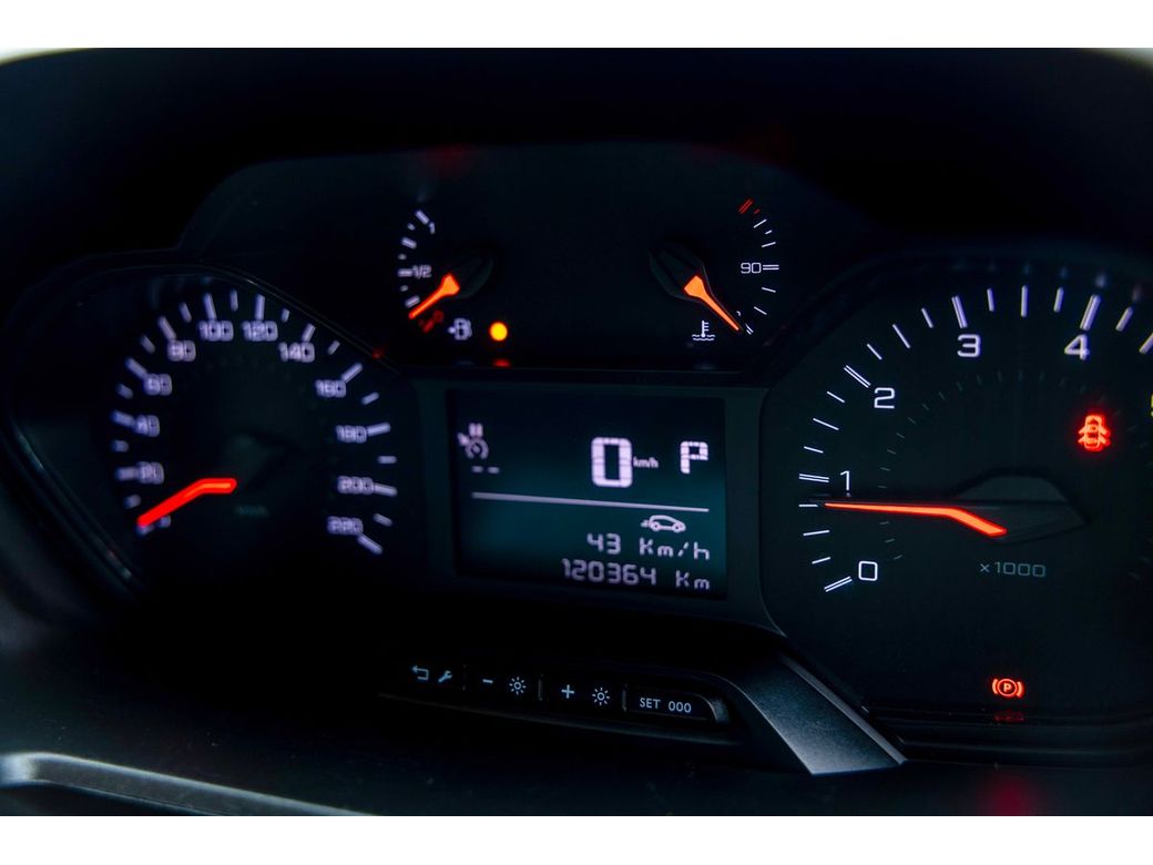 2020 Peugeot Partner