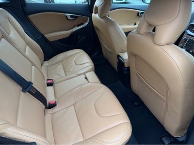 2018 Volvo V40 Cross Country