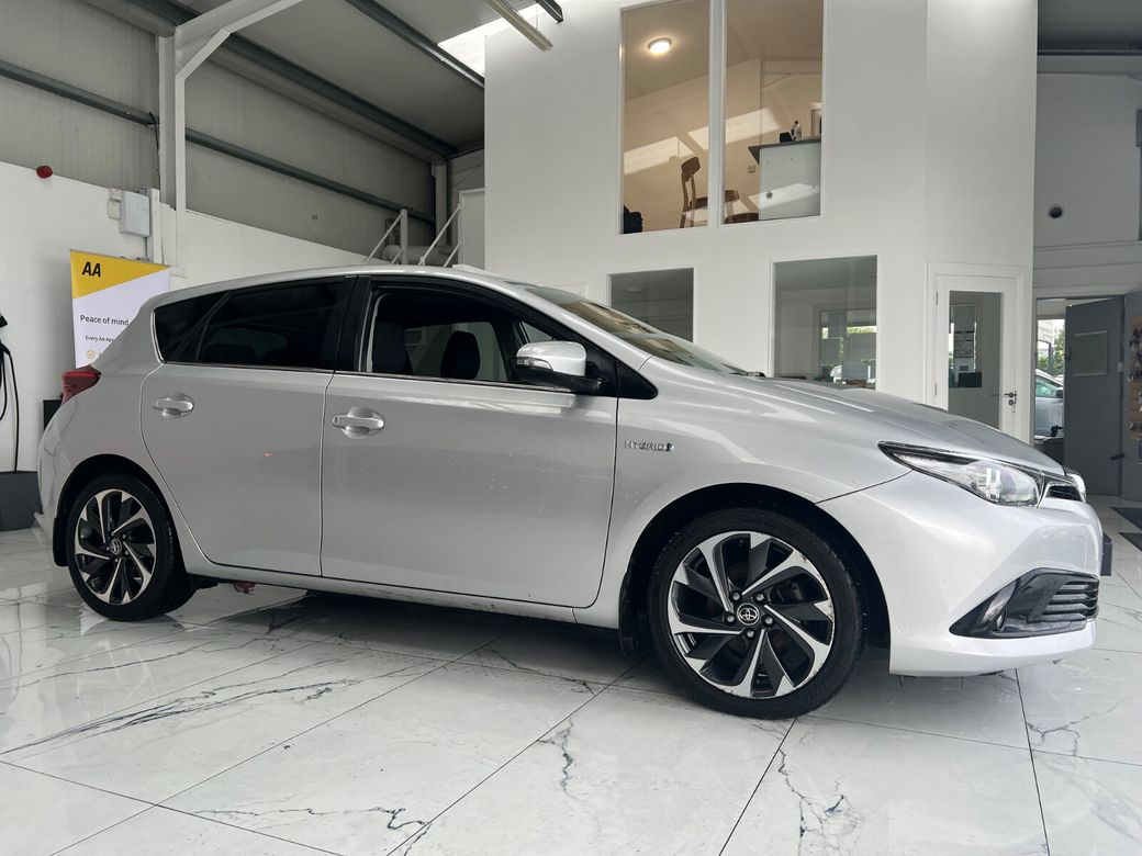2016 Toyota Auris
