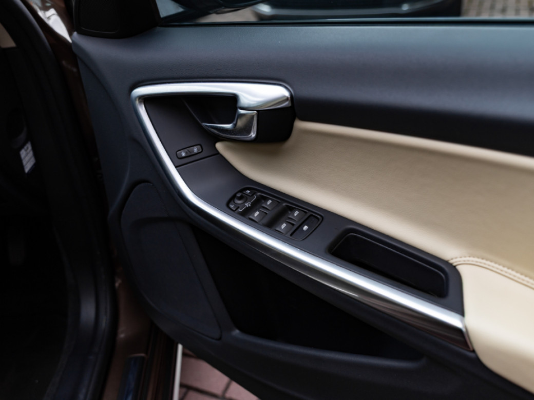2017 Volvo V60