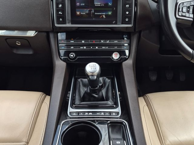2016 Jaguar F-Pace