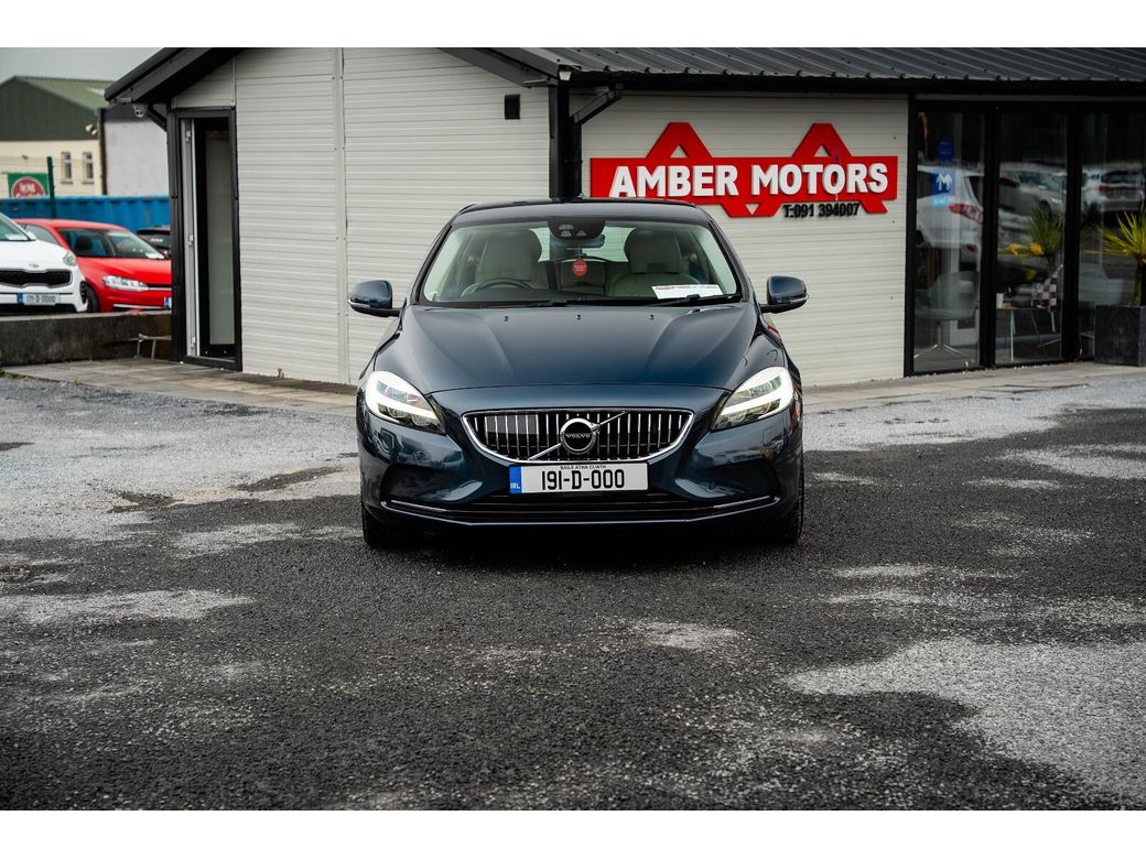 2019 Volvo V40