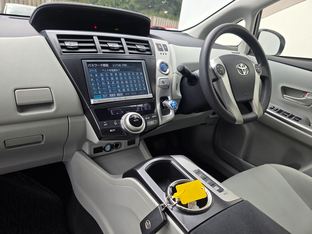 2013 Toyota Prius Alpha