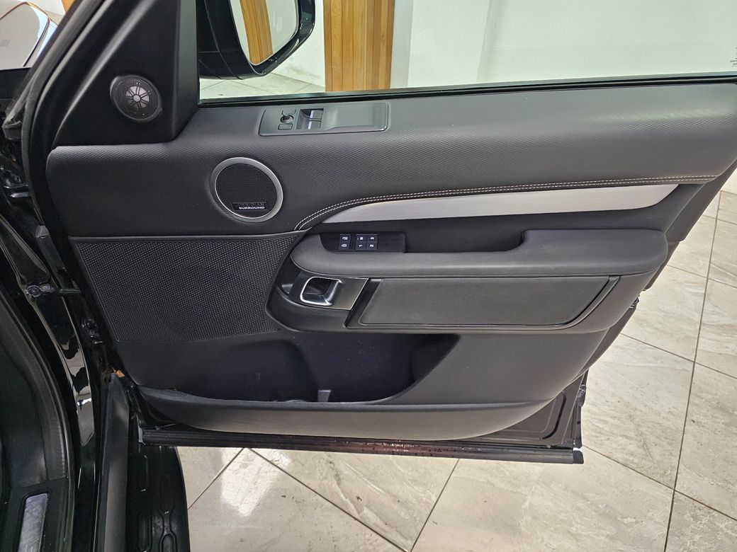 2023 Land Rover Discovery