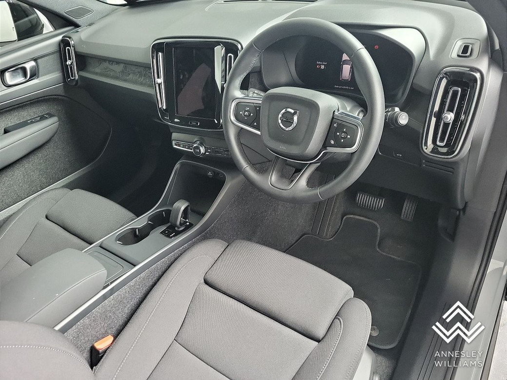 2026 Volvo EX40