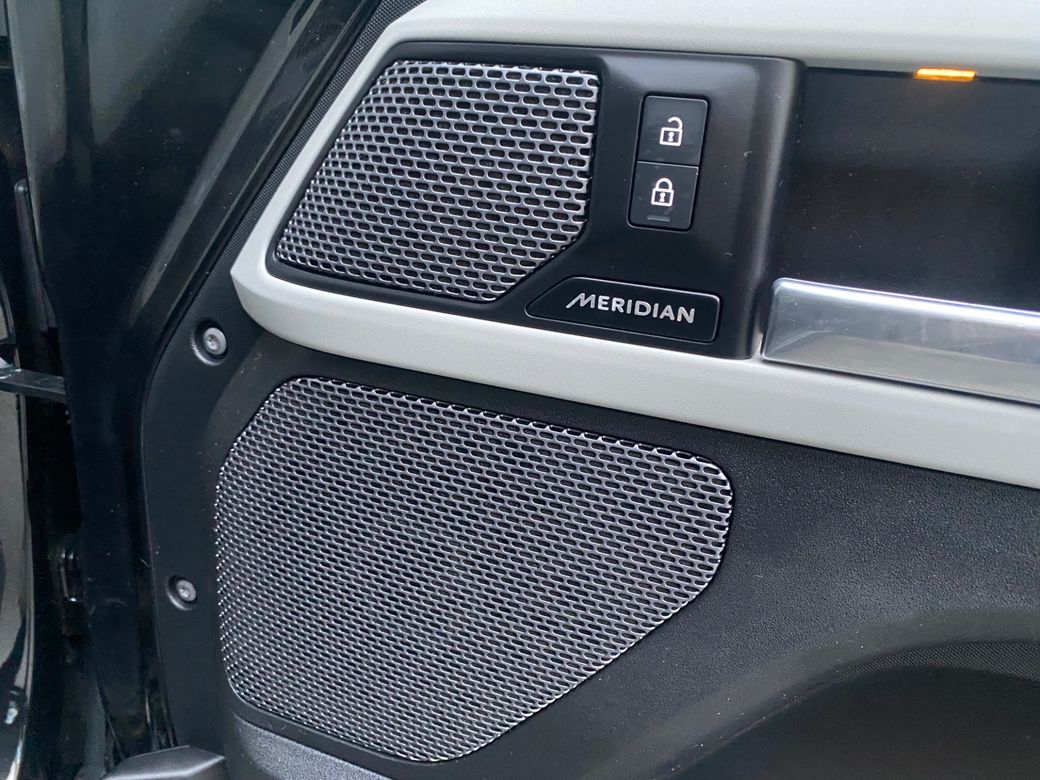 2023 Land Rover Defender