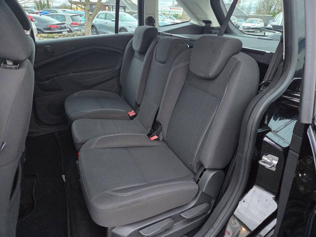 2016 Ford Grand C-Max