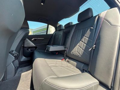 2025 BMW i5