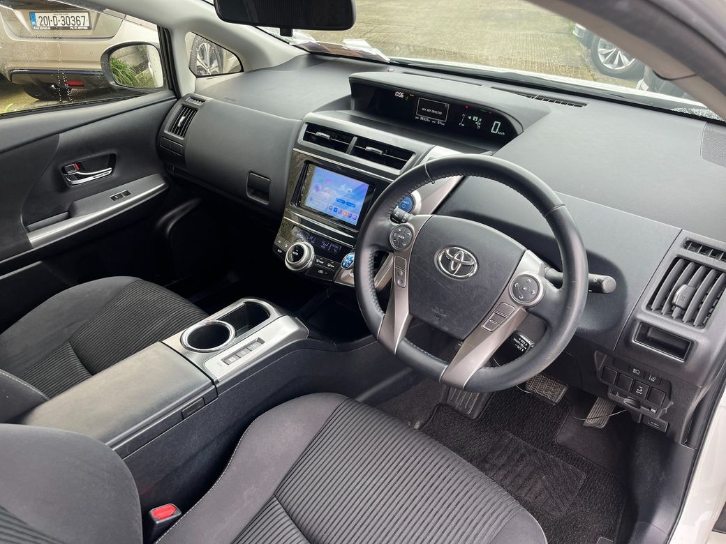 2018 Toyota Prius Alpha