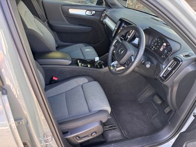 2023 Volvo XC40