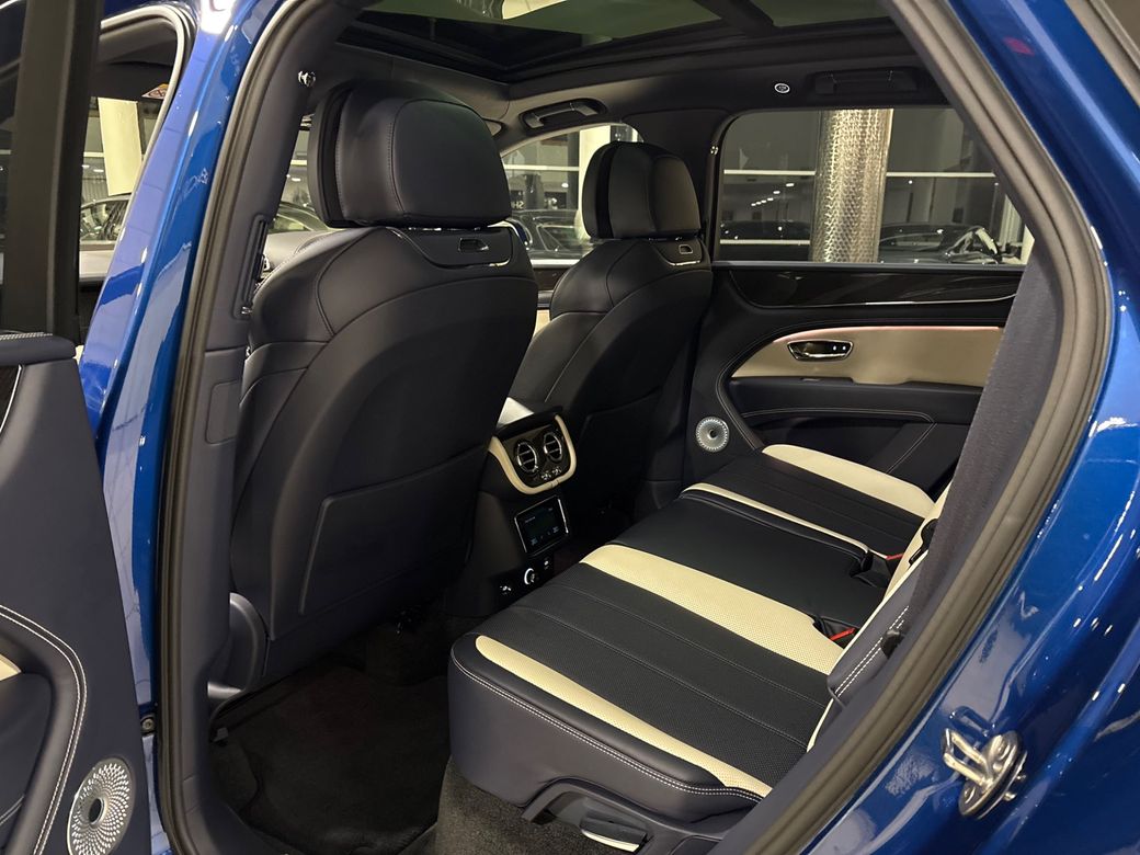 2025 Bentley Bentayga
