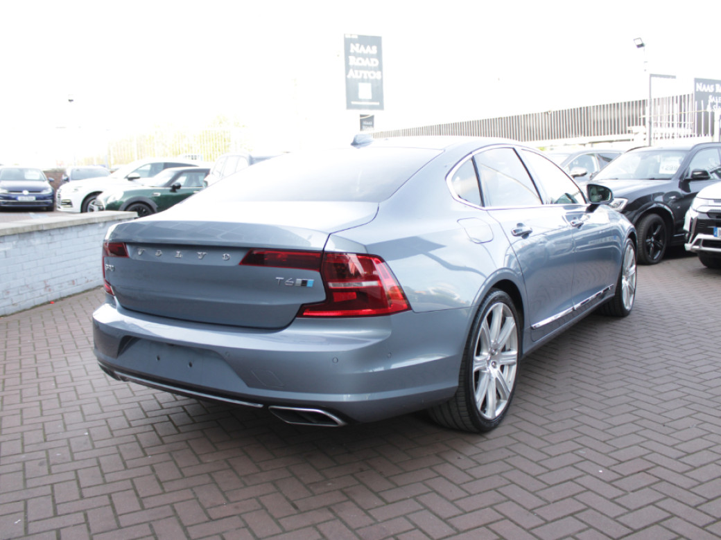 2018 Volvo S90