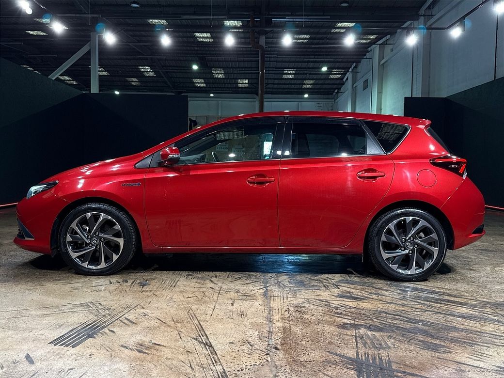 2016 Toyota Auris
