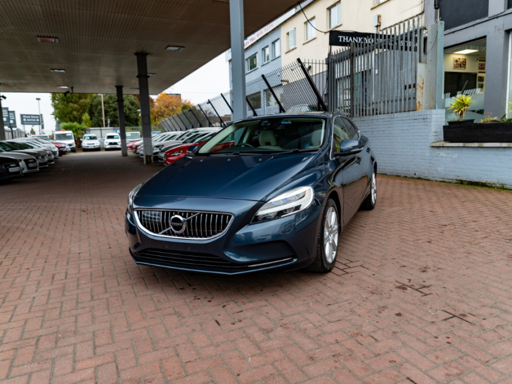 2016 Volvo V40