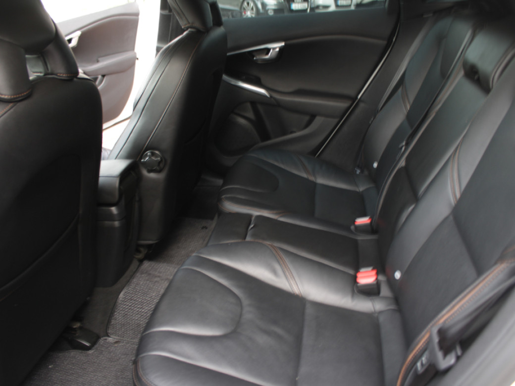 2016 Volvo V40 Cross Country