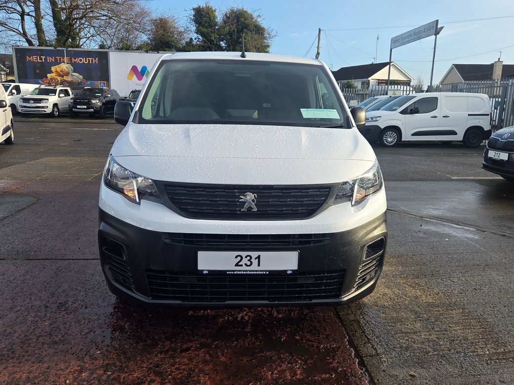 2023 Peugeot Partner