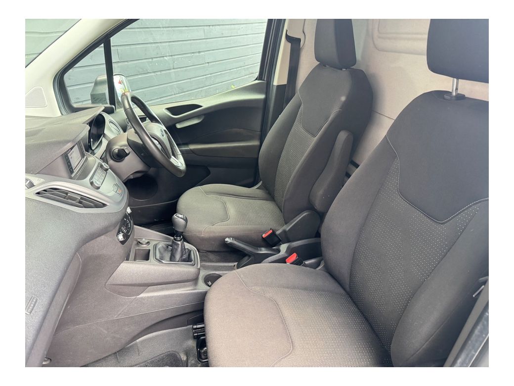 2020 Ford Transit Courier