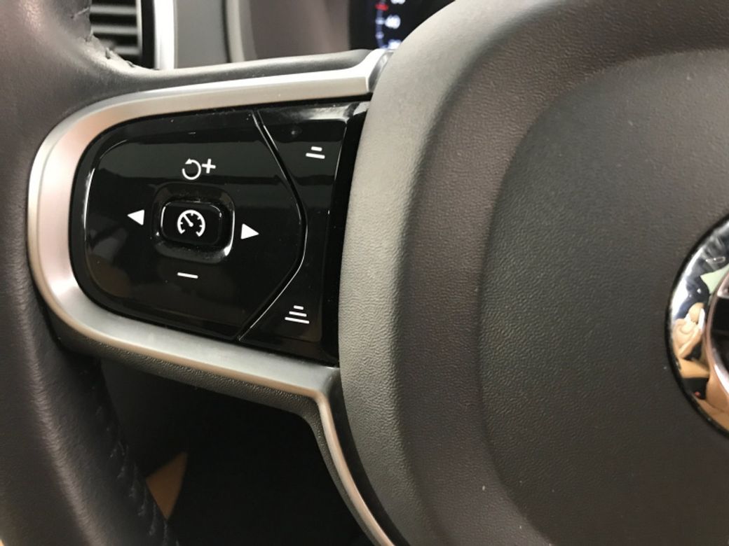 2022 Volvo XC90