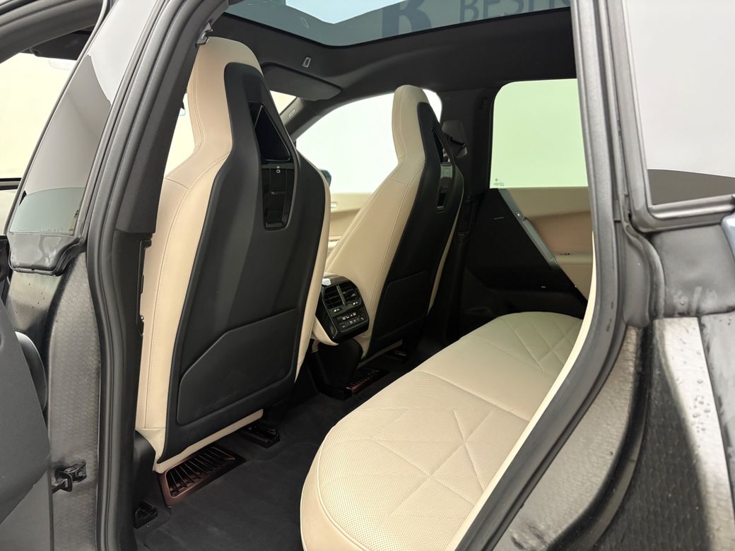 2024 BMW iX