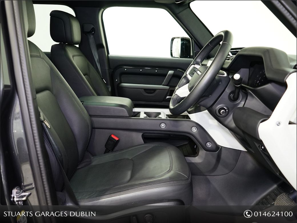 2025 Land Rover Defender