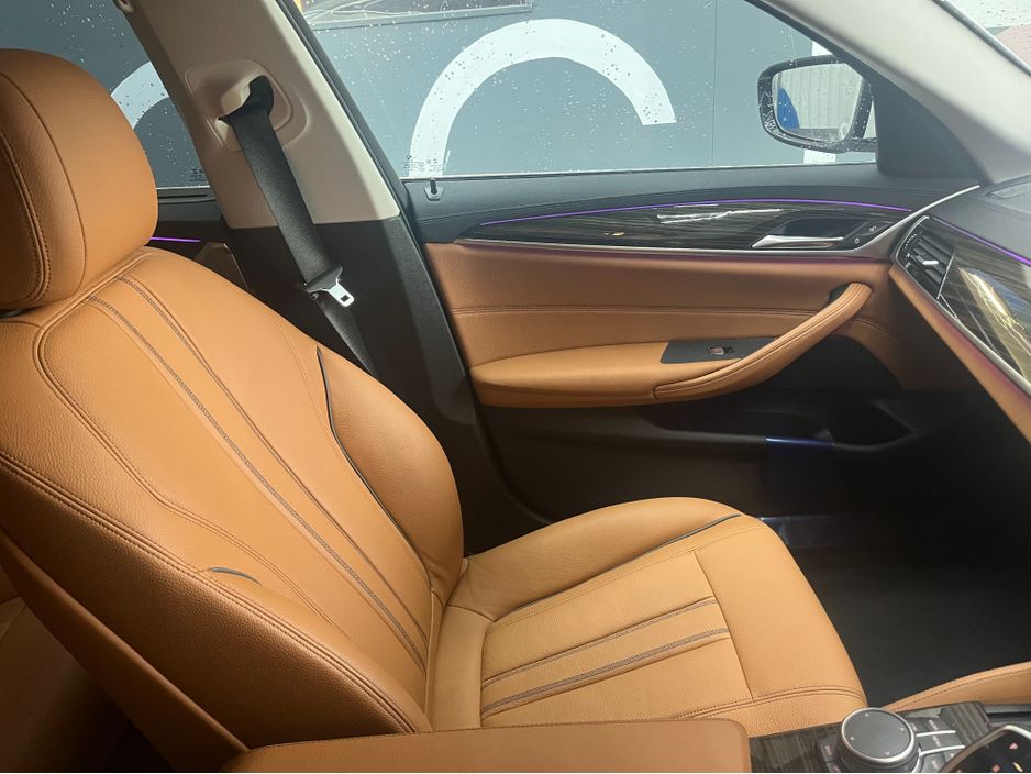 2021 BMW 5 Series
