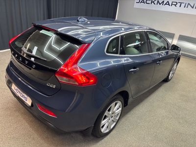 2017 Volvo V40
