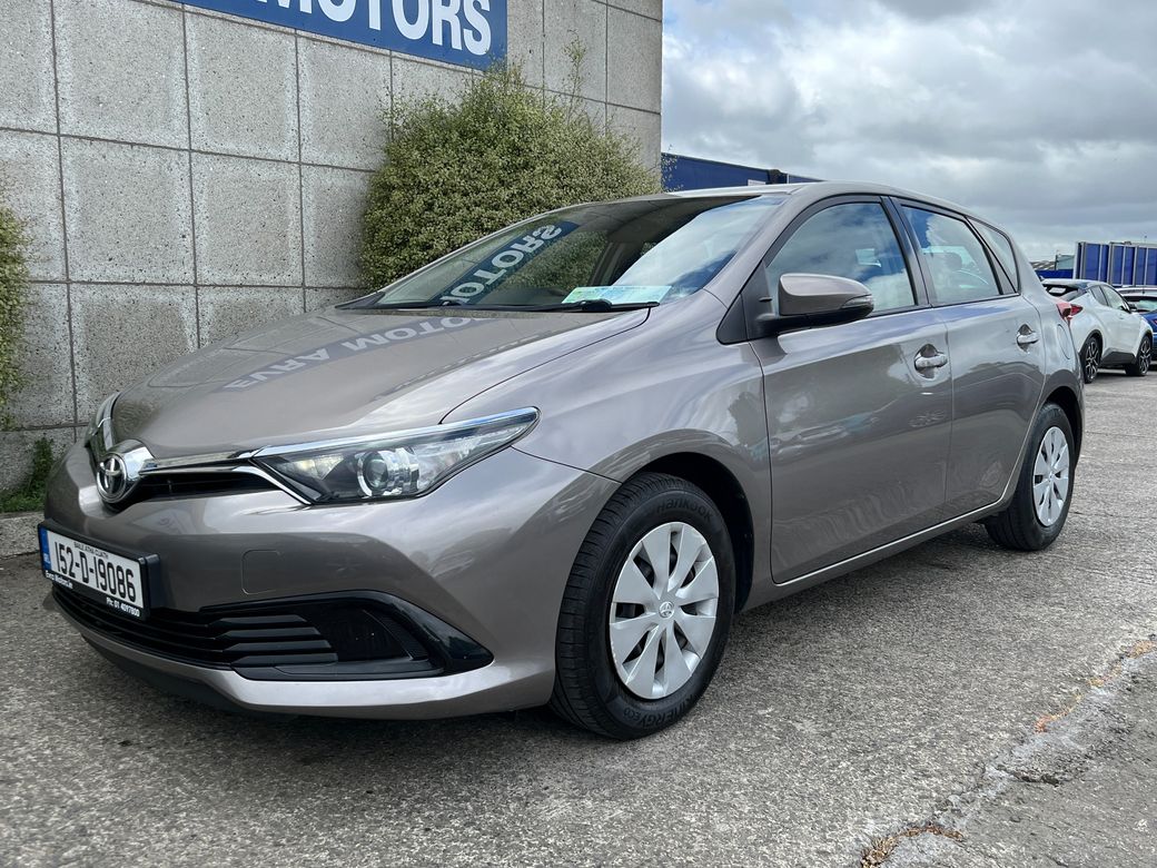 2015 Toyota Auris