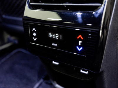 2025 Peugeot 5008