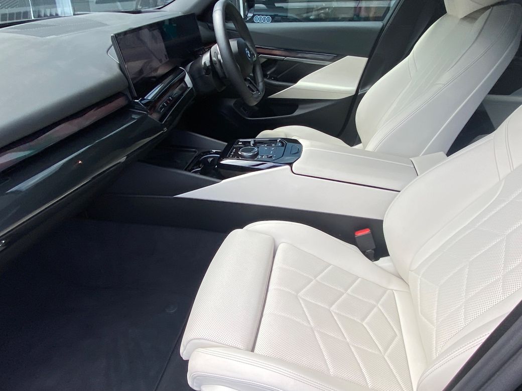 2025 BMW 5 Series