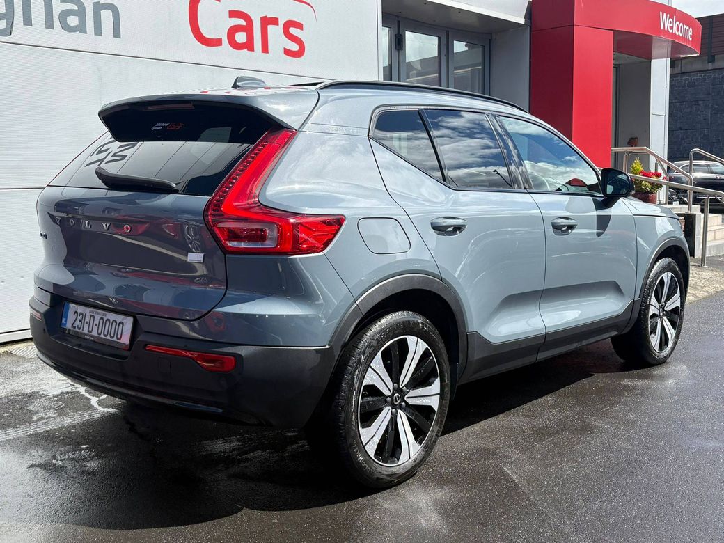 2023 Volvo XC40